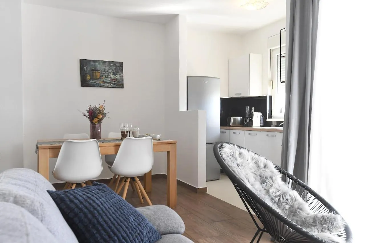 Apartment Visnjik- Free Private Parking Zadar