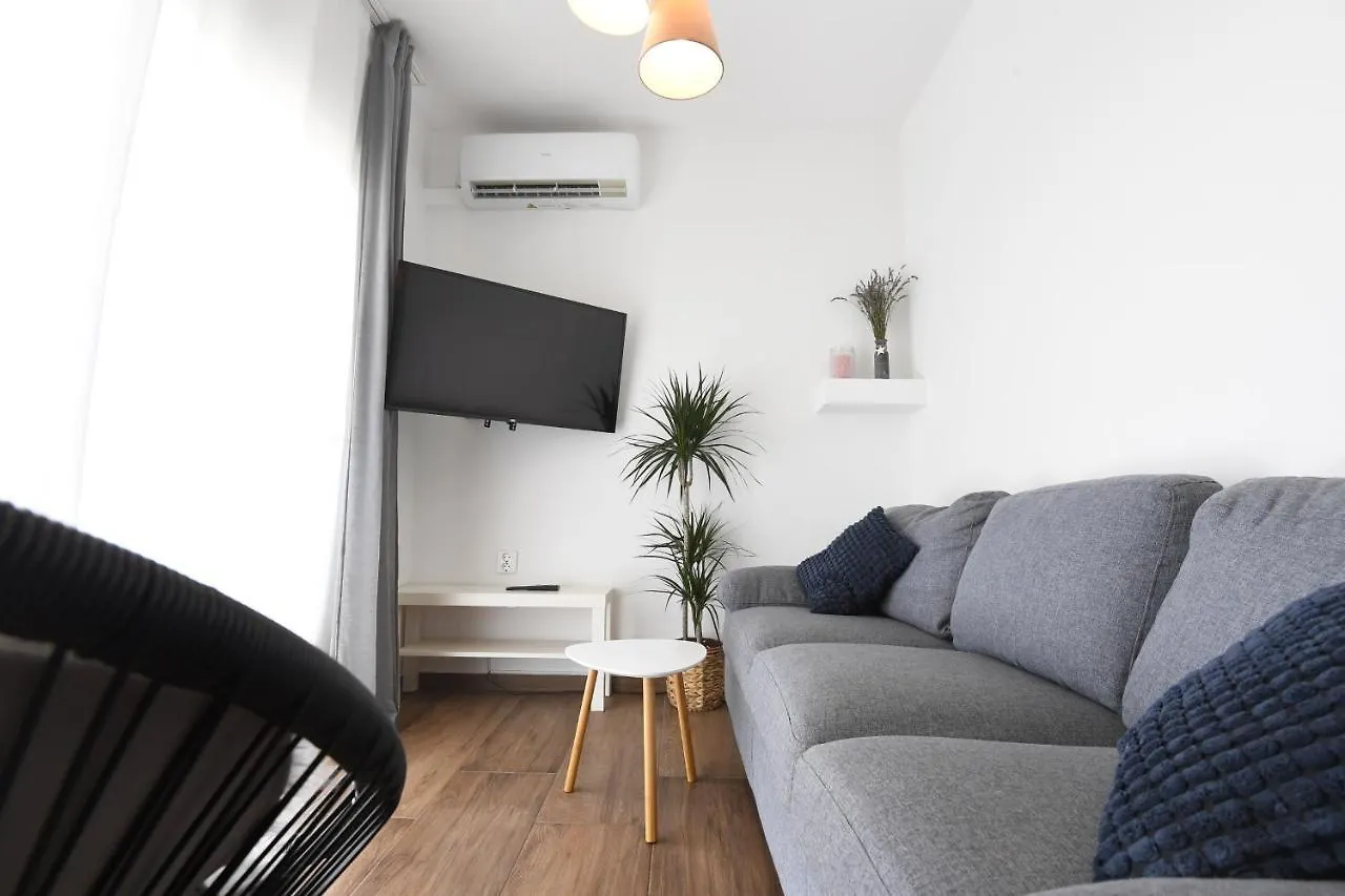 Apartment Visnjik- Free Private Parking Zadar 0*,  Croacia