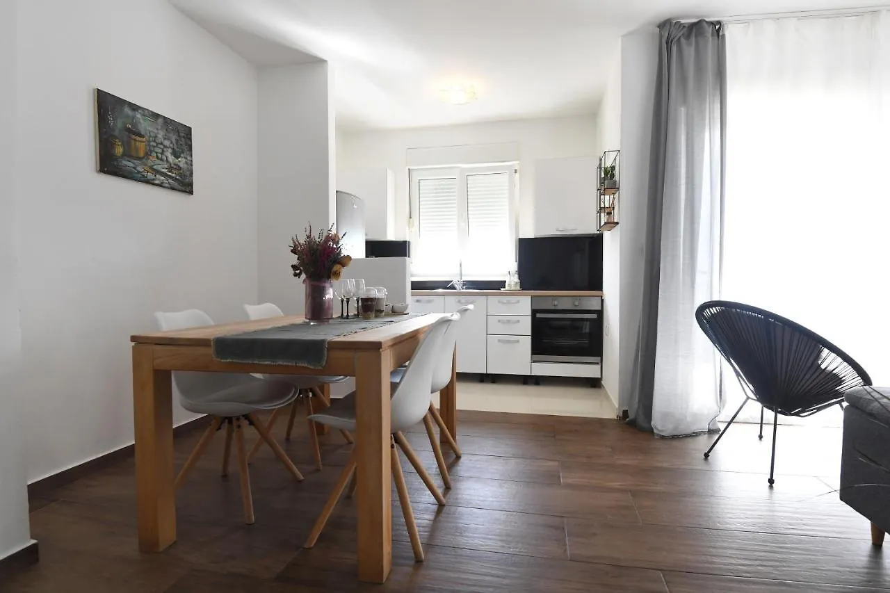 Apartment Visnjik- Free Private Parking Zadar